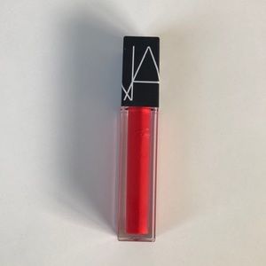 A red lippie to brighten your holiday — Nars Velvet Lip Glide in Mineshaft
